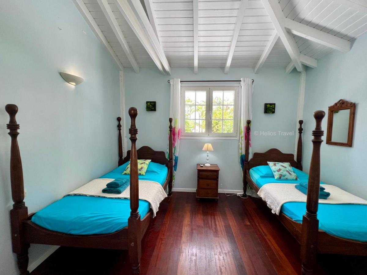 Villa Sisley, 2 Chambres, Piscine Privee, Plage A 100 M Sainte-Rose Exteriör bild